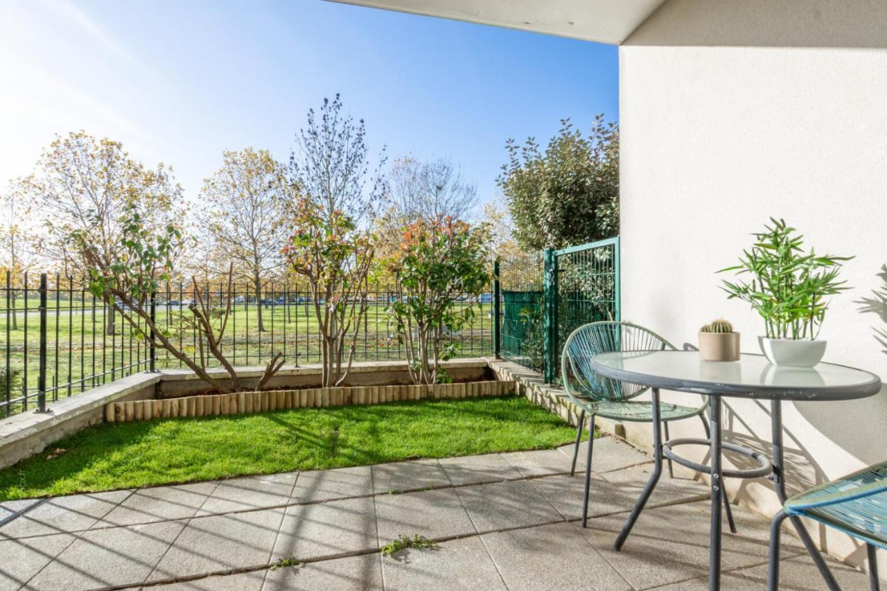 La Parisienne By Plaza Apartment Montevrain Exterior photo