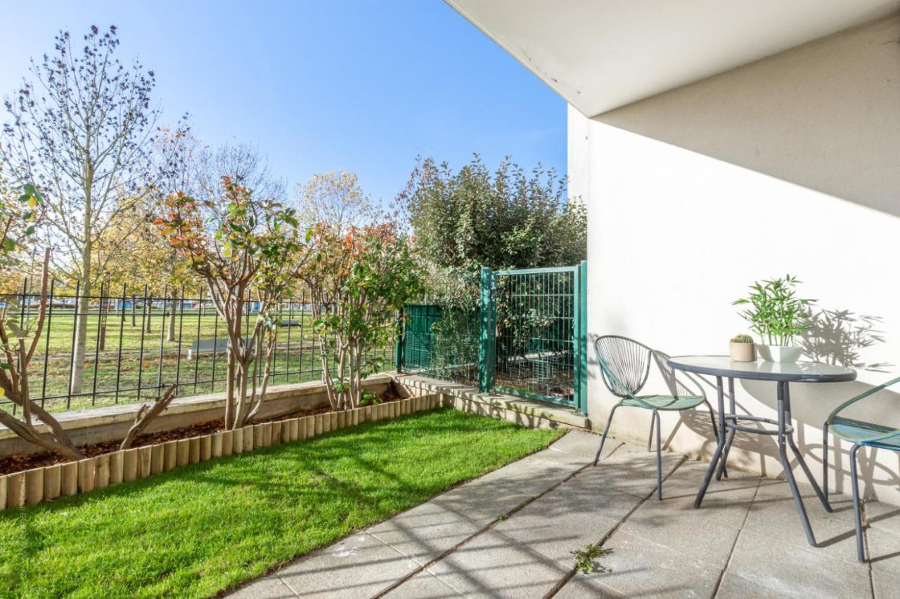 La Parisienne By Plaza Apartment Montevrain Exterior photo